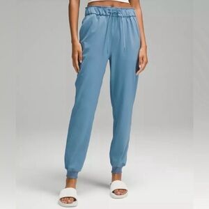 Lululemon stretch high rise Jogger size 6. Utility blue.